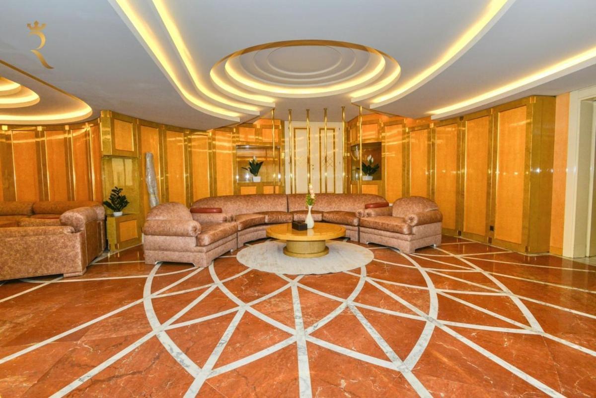 Timeless Elegance Italian-style Penthouse Retreat Appartement *