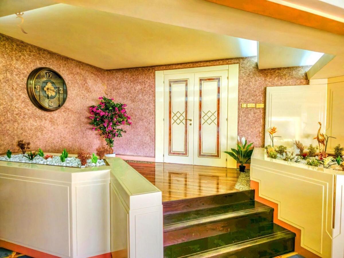 Appartement Timeless Elegance Italian-style Penthouse Retreat Abou Dabi
