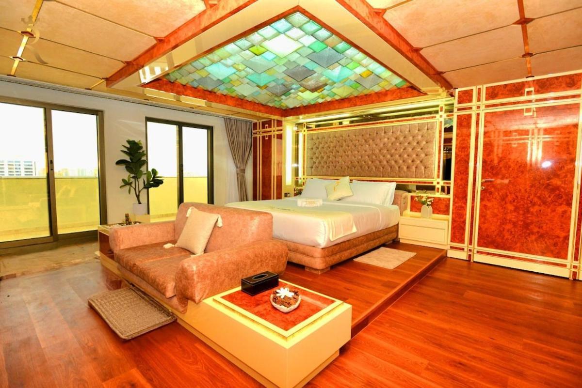 Timeless Elegance Italian-style Penthouse Retreat Appartement Abou Dabi