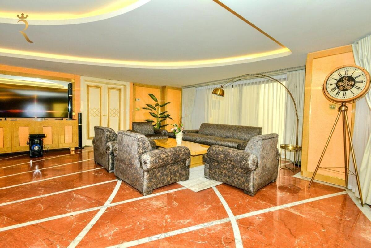 Timeless Elegance Italian-style Penthouse Retreat Appartement *
