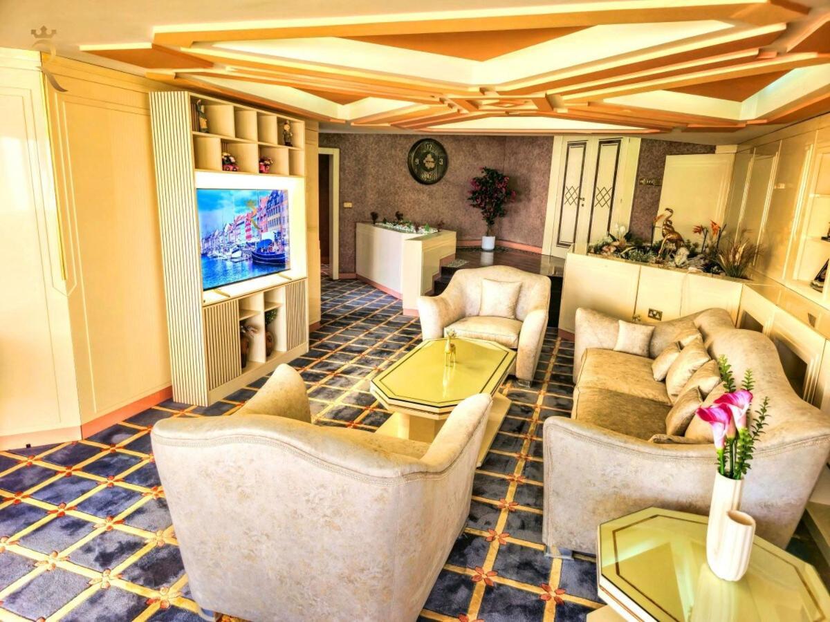 Timeless Elegance Italian-style Penthouse Retreat * Abou Dabi