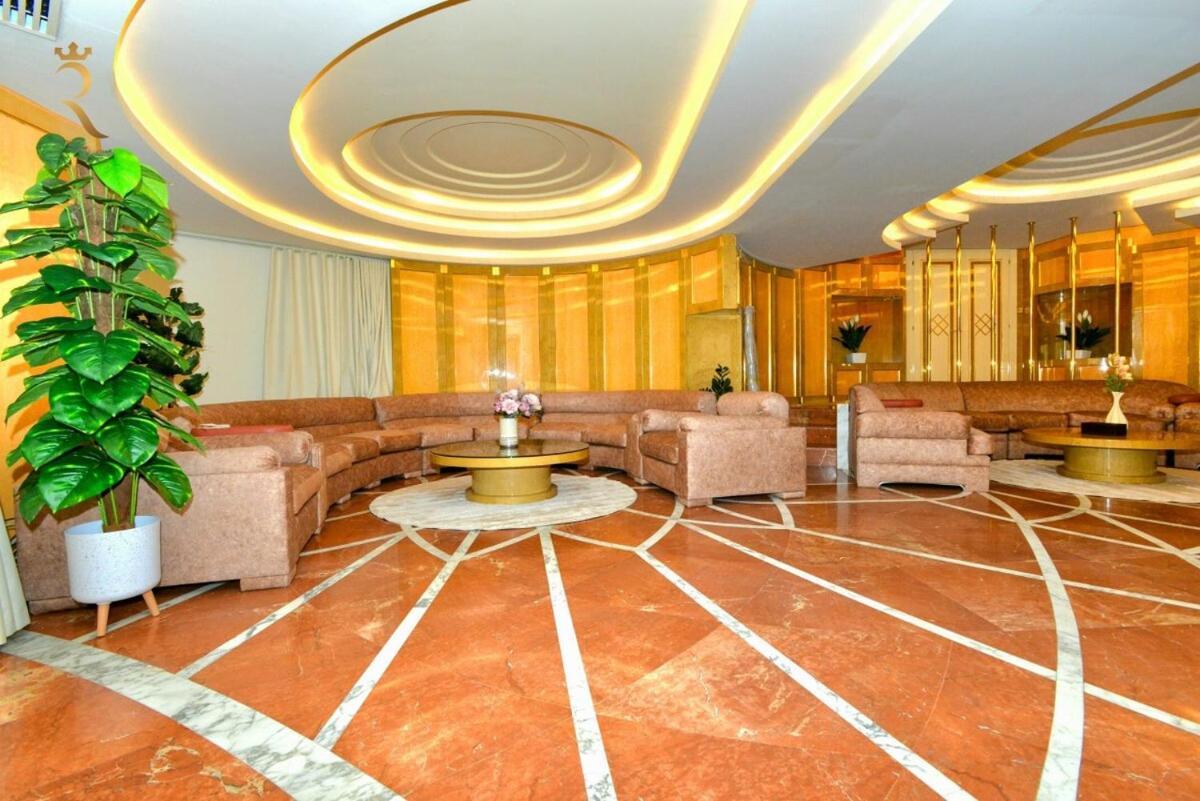 Appartement Timeless Elegance Italian-style Penthouse Retreat *
