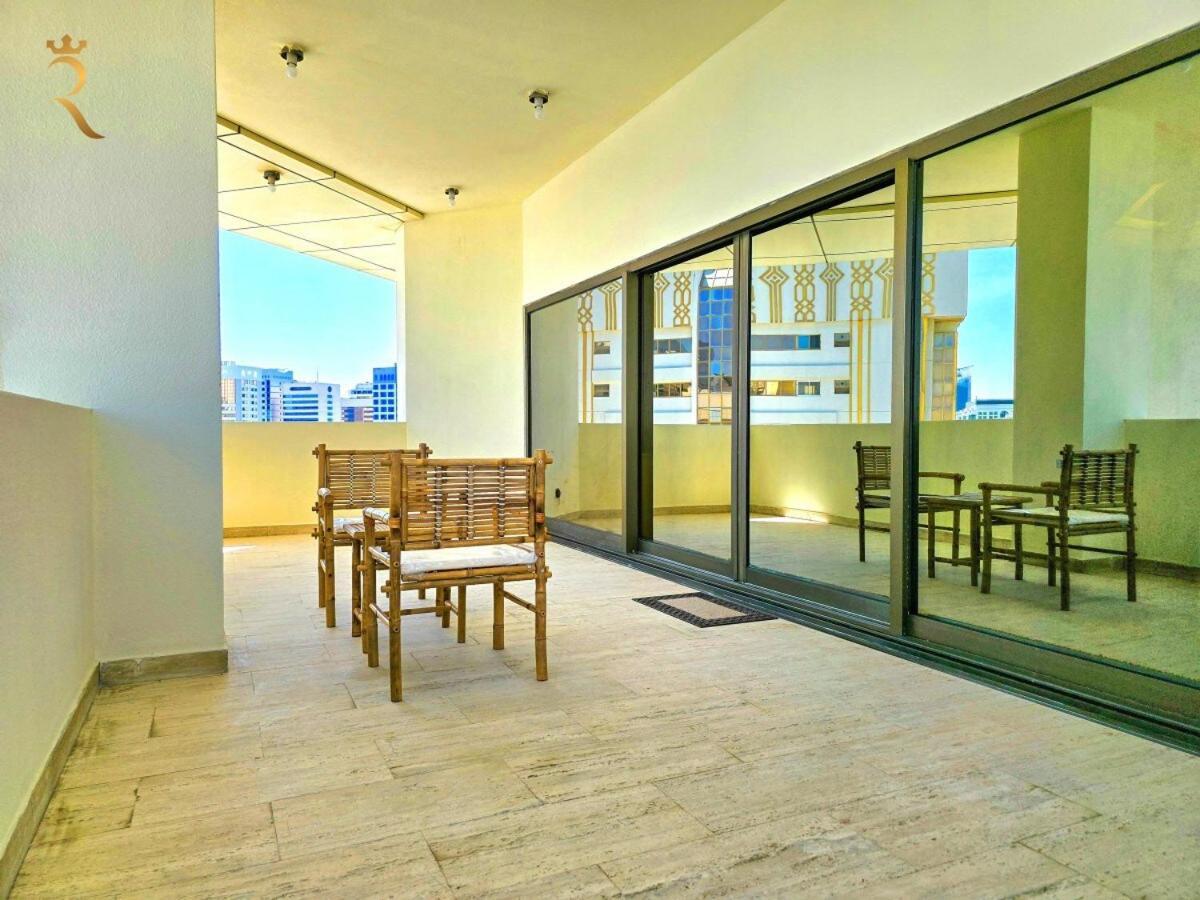 Appartement Timeless Elegance Italian-style Penthouse Retreat *